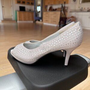 RHINESTONE Silver heels Size 9